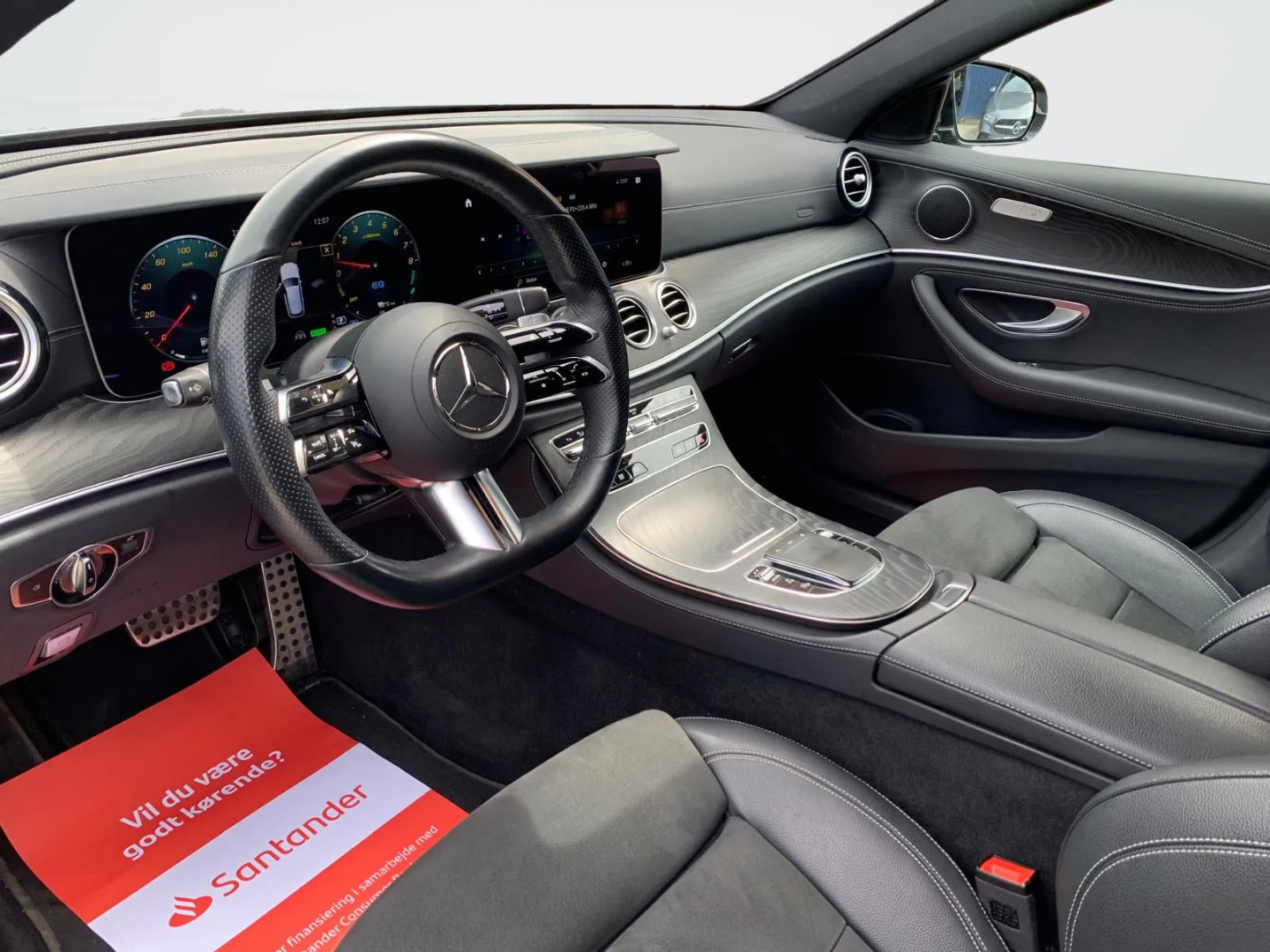 Mercedes E300 e 2,0 AMG Line stc. aut.