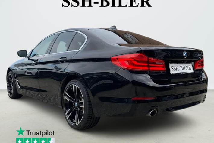 Sort BMW 530e fra 2019