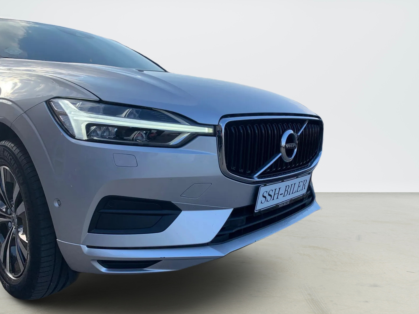 Sølv Volvo XC60 fra 2020