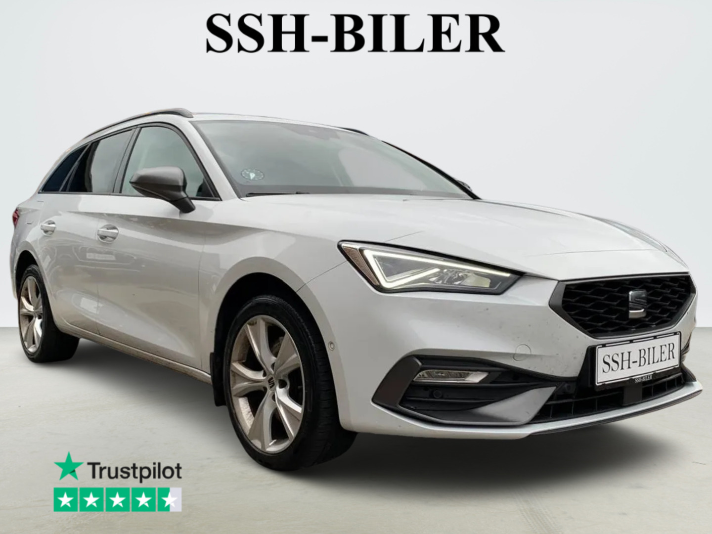 Hvid Seat Leon fra 2021 set udefra