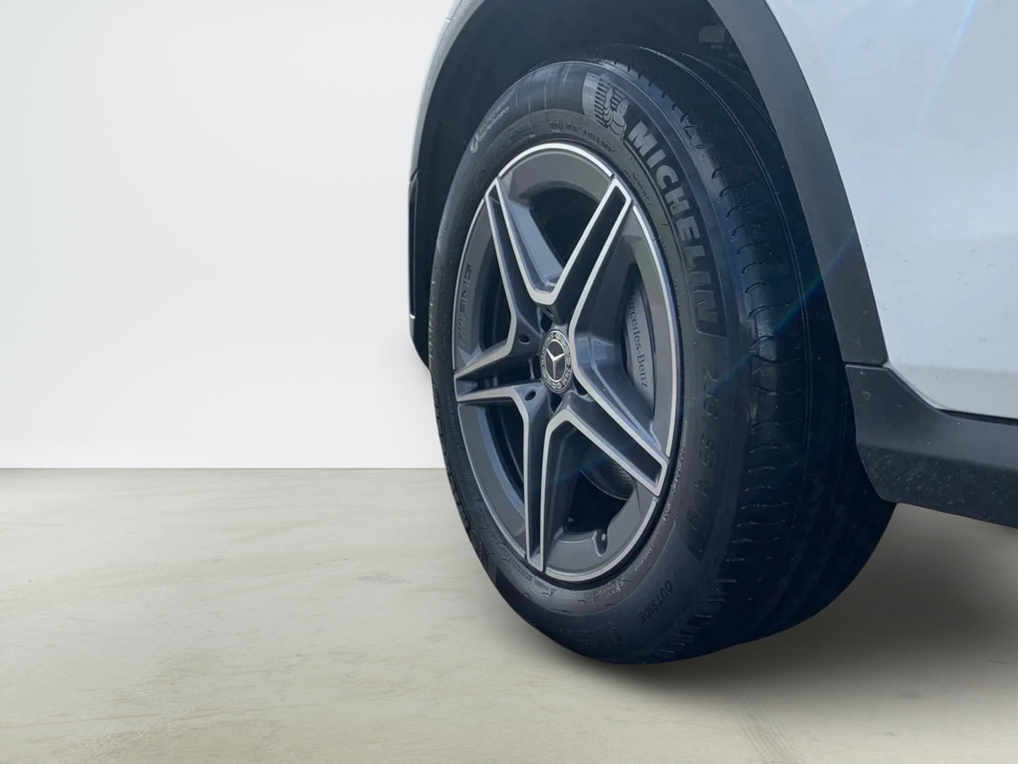 Hvid Mercedes GLC300 de fra 2022