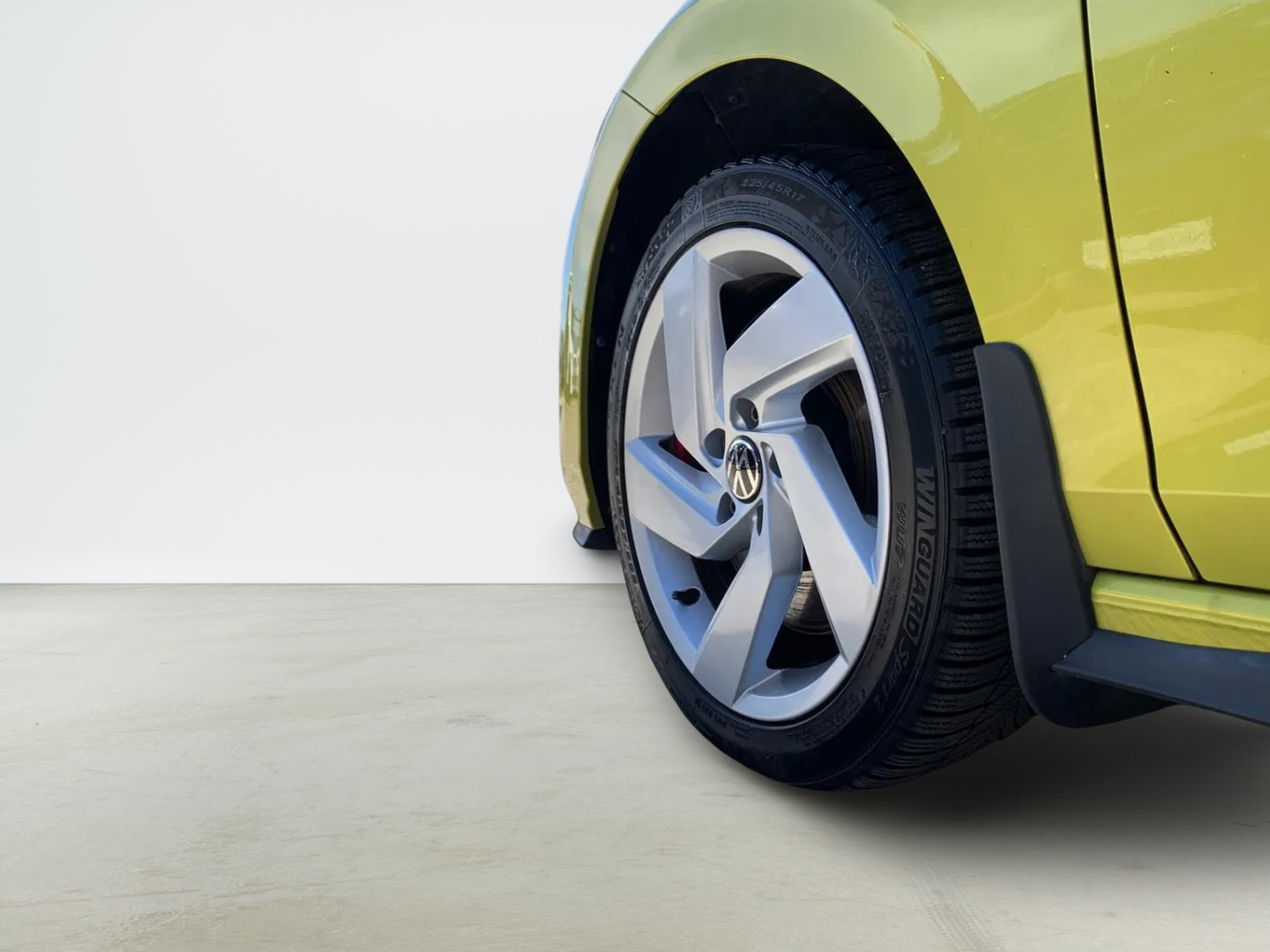 Gul VW Golf VIII fra 2021