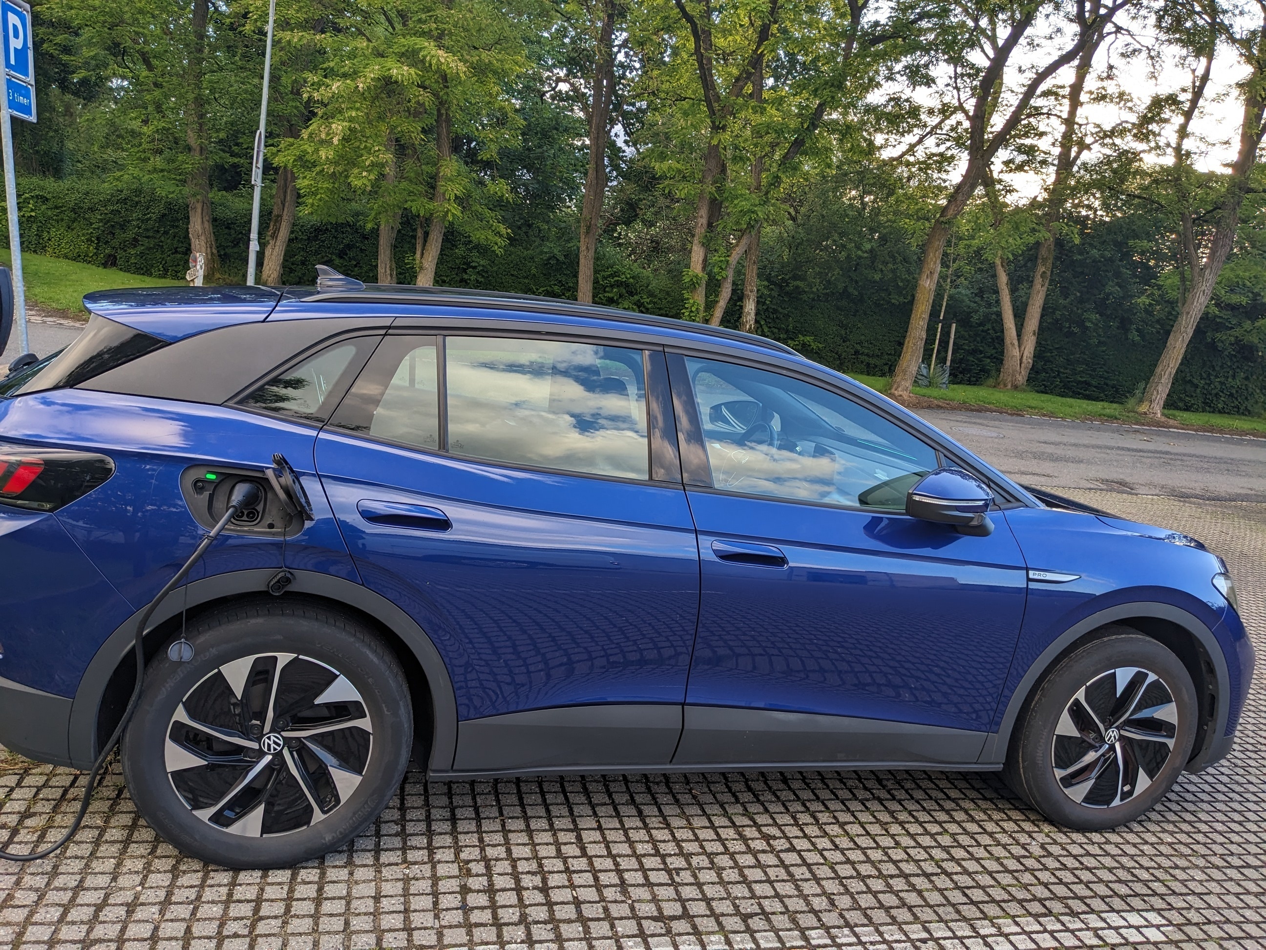 Blå VW ID.4 fra 2022