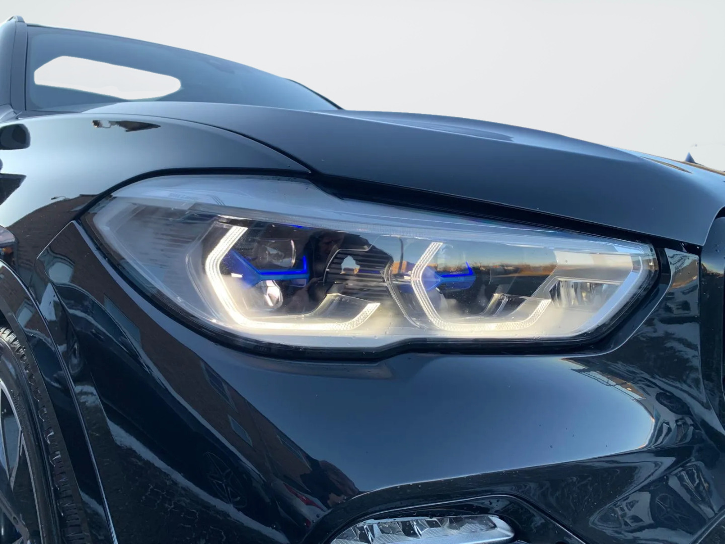 Sort BMW X5 fra 2020