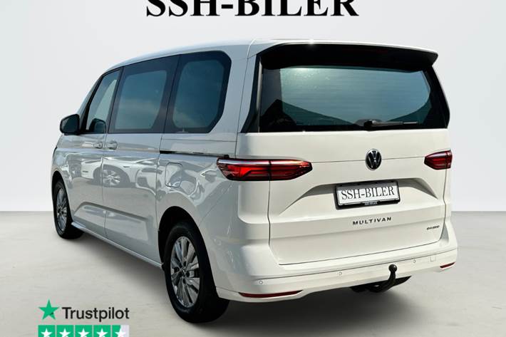 Hvid VW Multivan fra 2023
