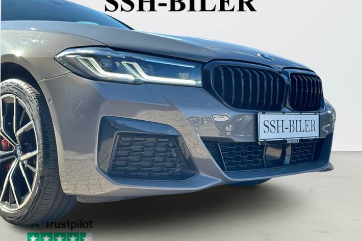 Sort BMW 530e fra 2021