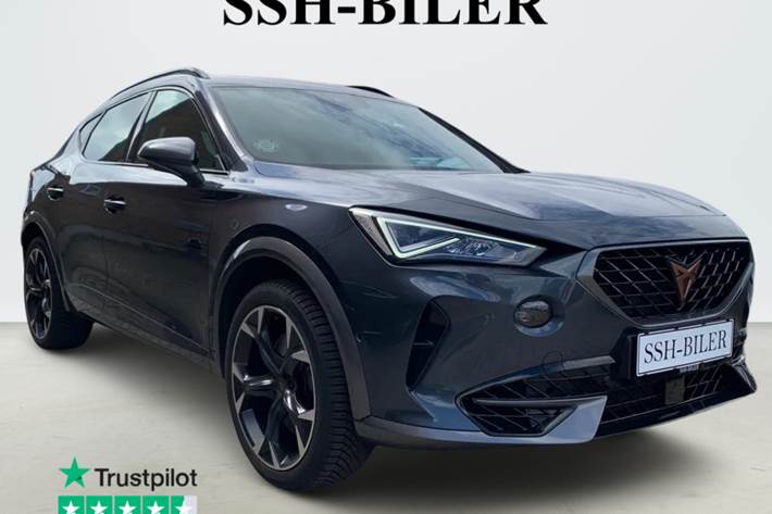 Grå Seat Formentor fra 2021 set udefra