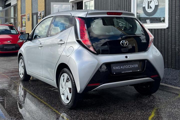 undefined Toyota Aygo fra 2015