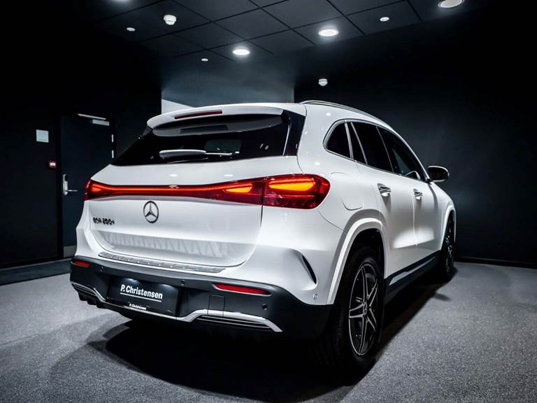 Mercedes EQA250+ AMG Premium