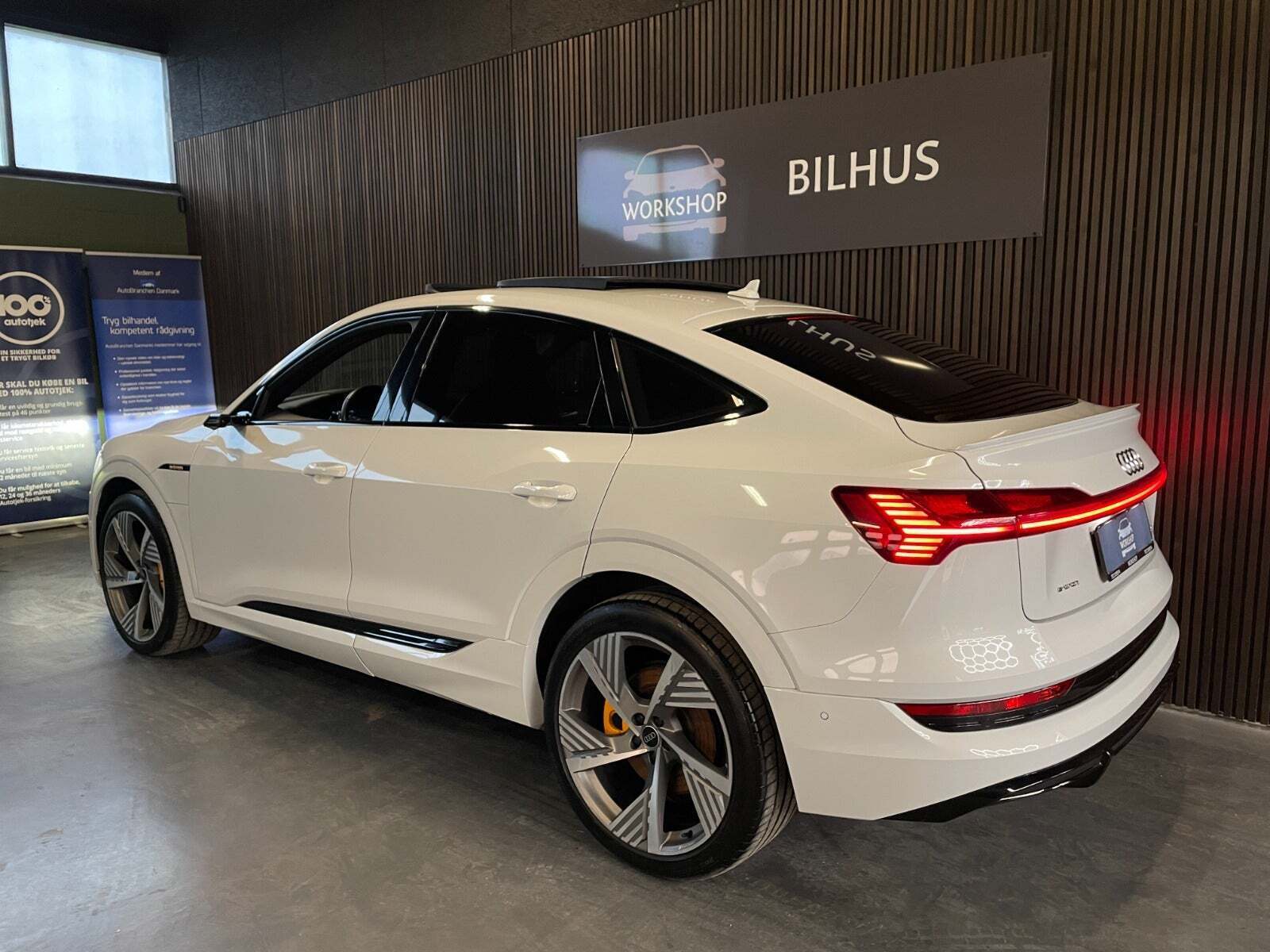 Audi e-tron 55 S-line Sportback quattro