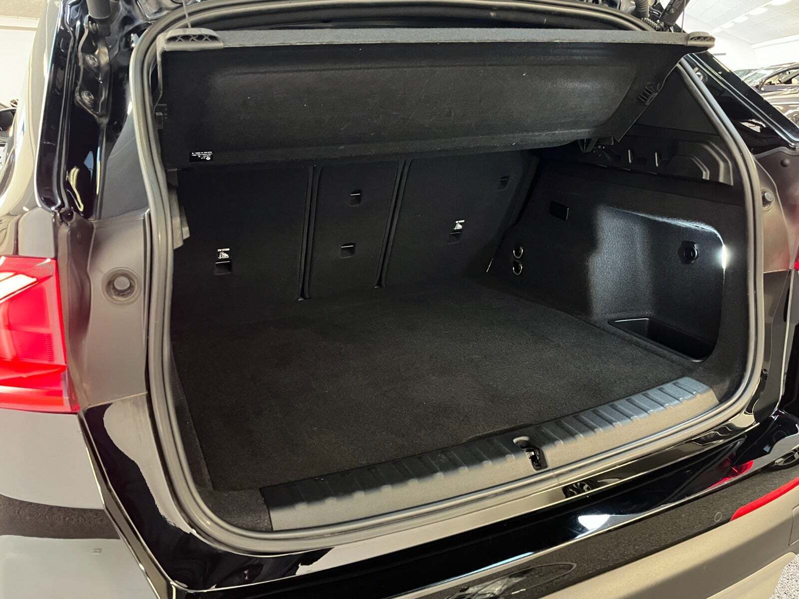 Sort BMW iX1 fra 2023