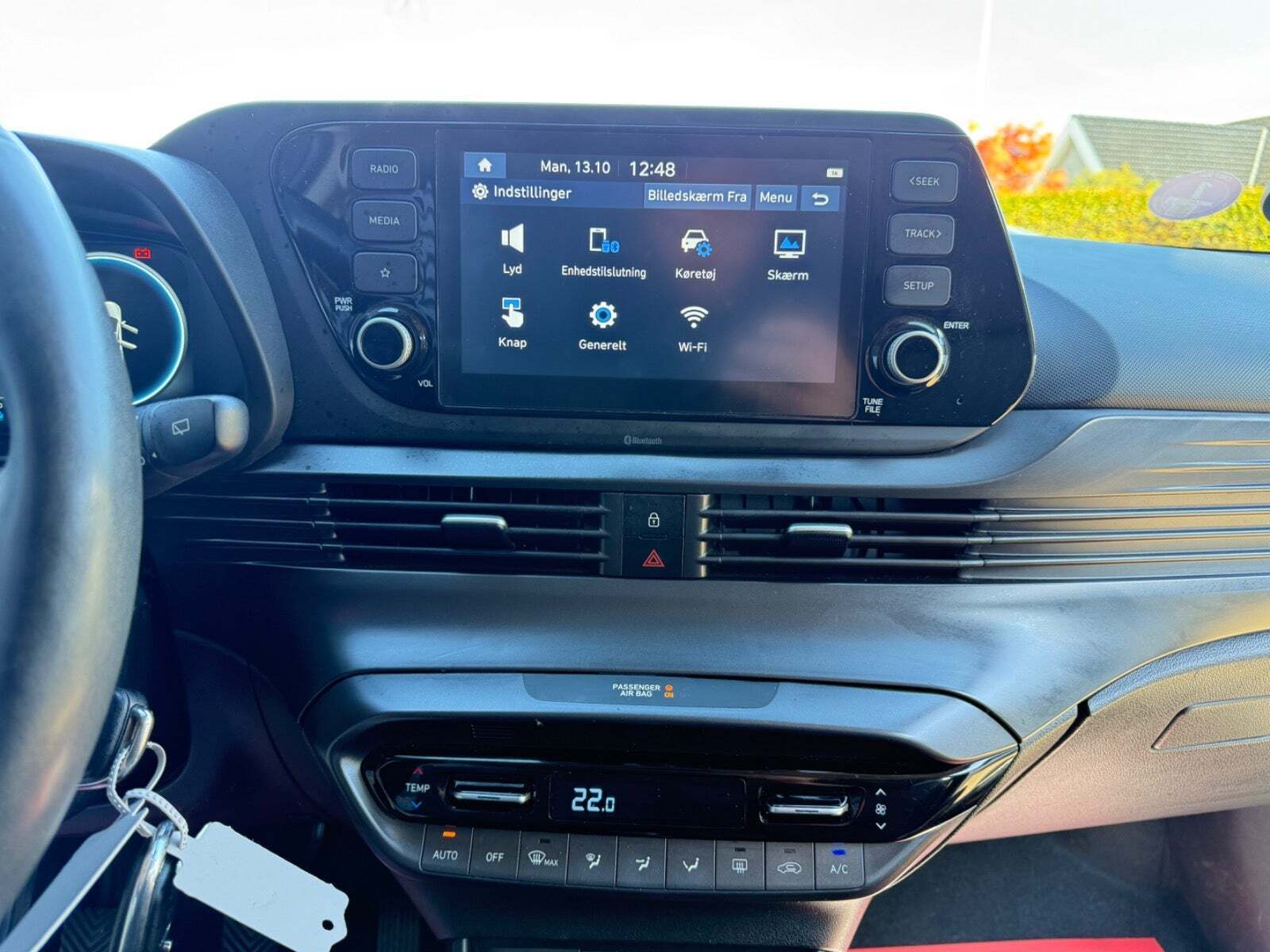 Hvid Hyundai i20 fra 2021