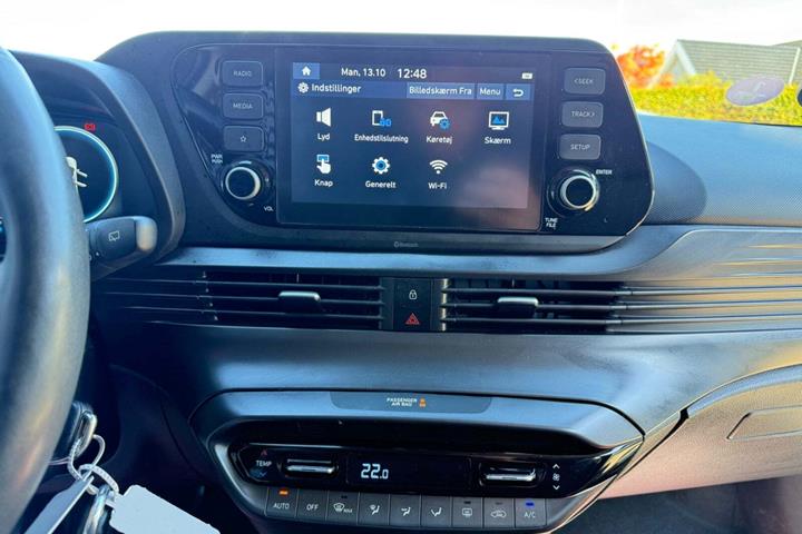 Hvid Hyundai i20 fra 2021