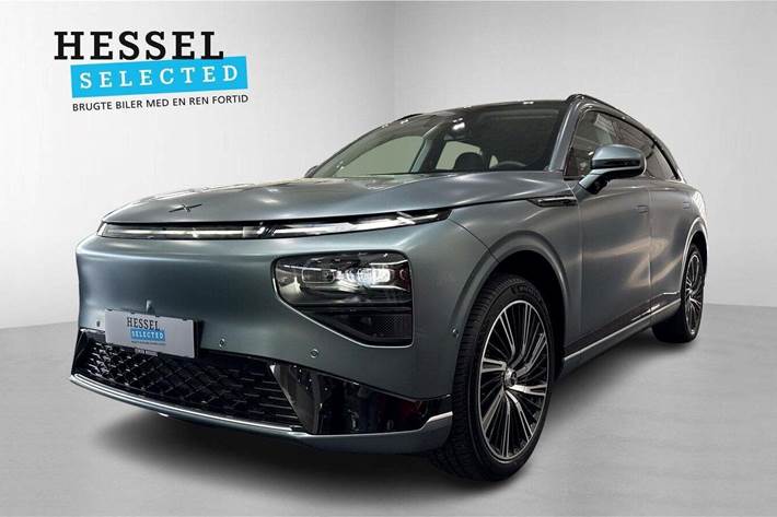 Grøn Xpeng G9 fra 2023 set udefra