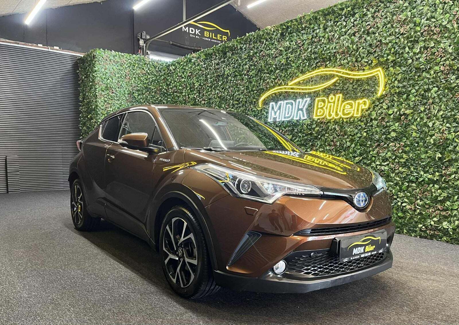 Toyota C-HR 1,8 Hybrid C-ENTER CVT