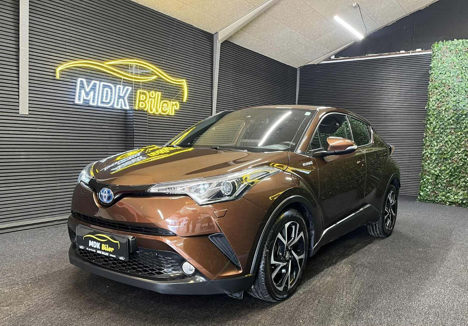 Toyota C-HR 1,8 Hybrid C-ENTER CVT