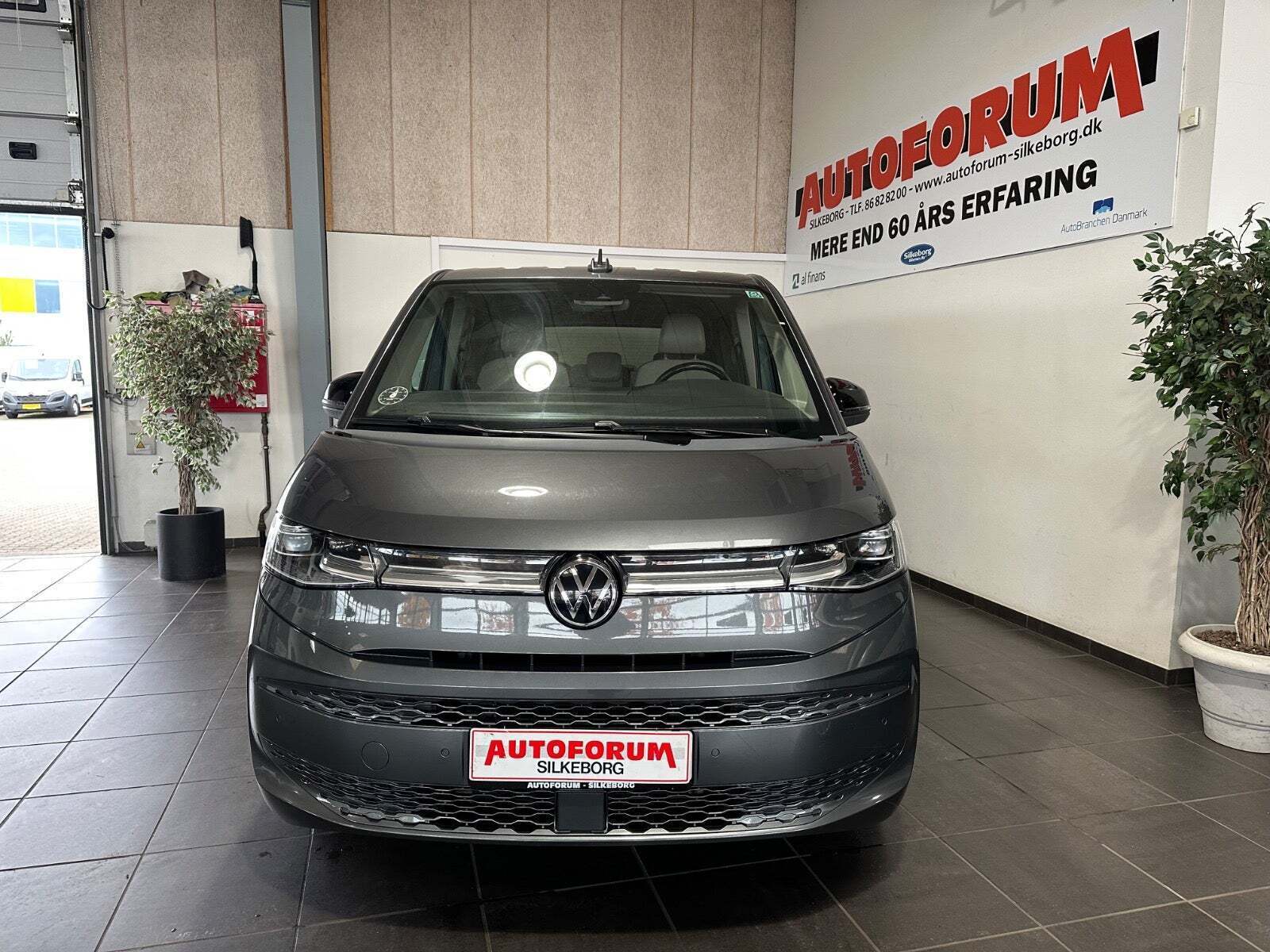 VW Multivan 1,4 eHybrid Style DSG kort