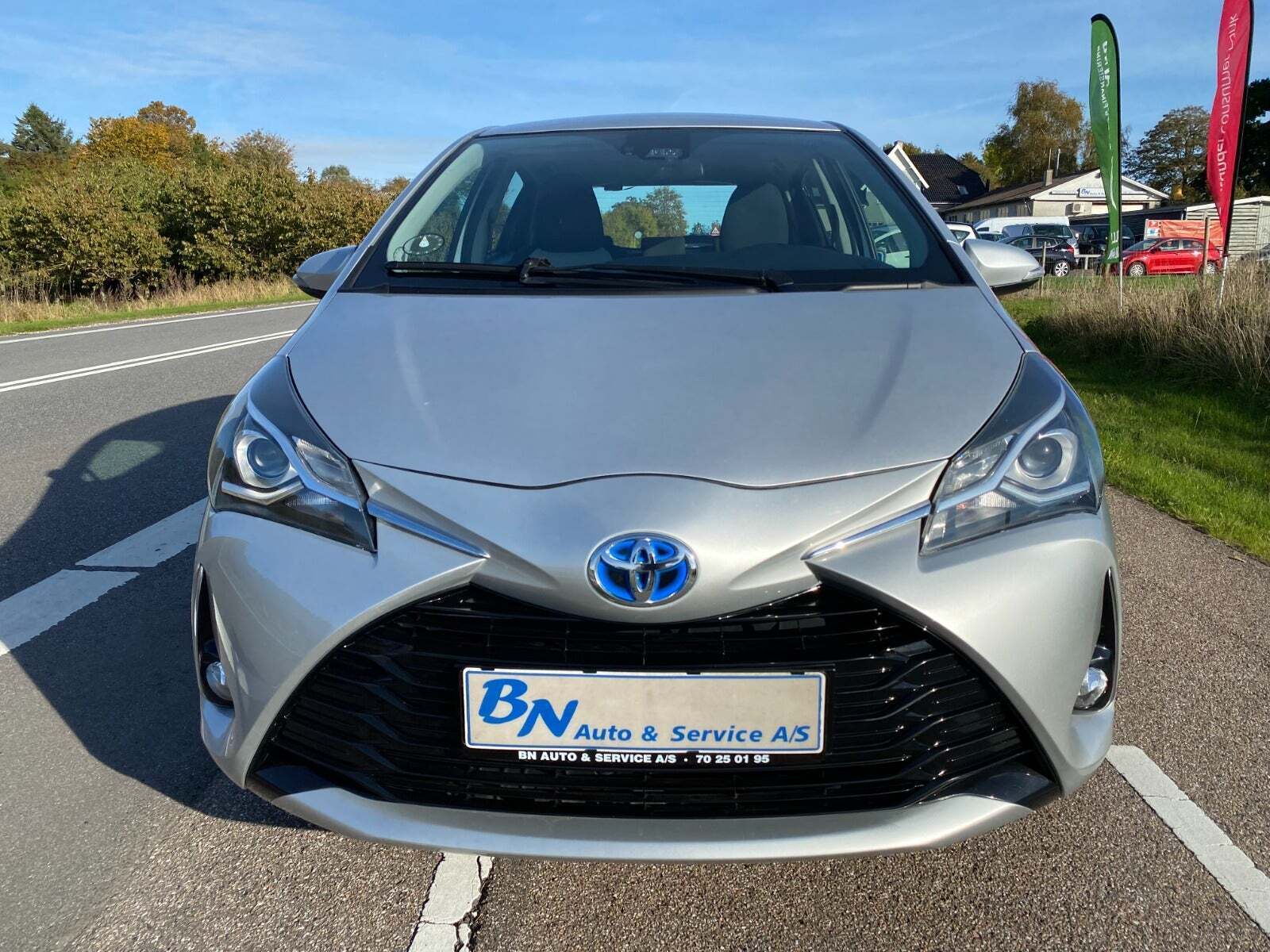 Sølv Toyota Yaris fra 2018
