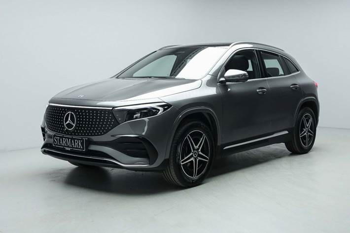 Grå Mercedes EQA250+ fra 2025 set udefra