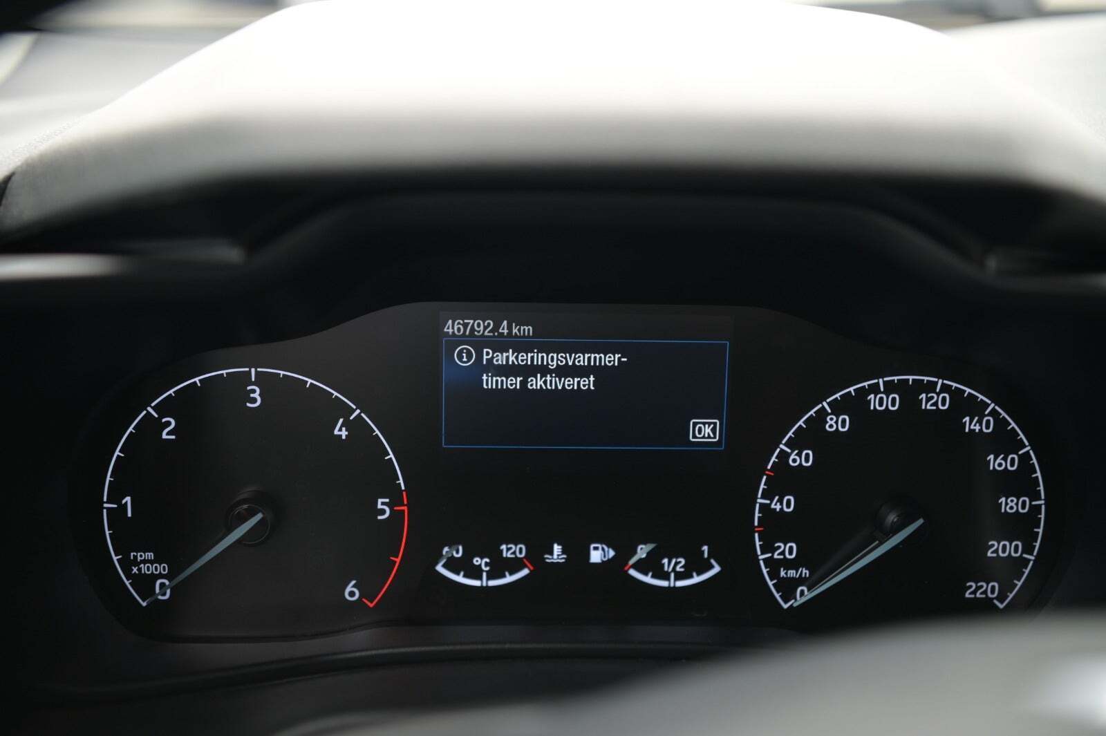 Hvid Ford Transit Connect fra 2020