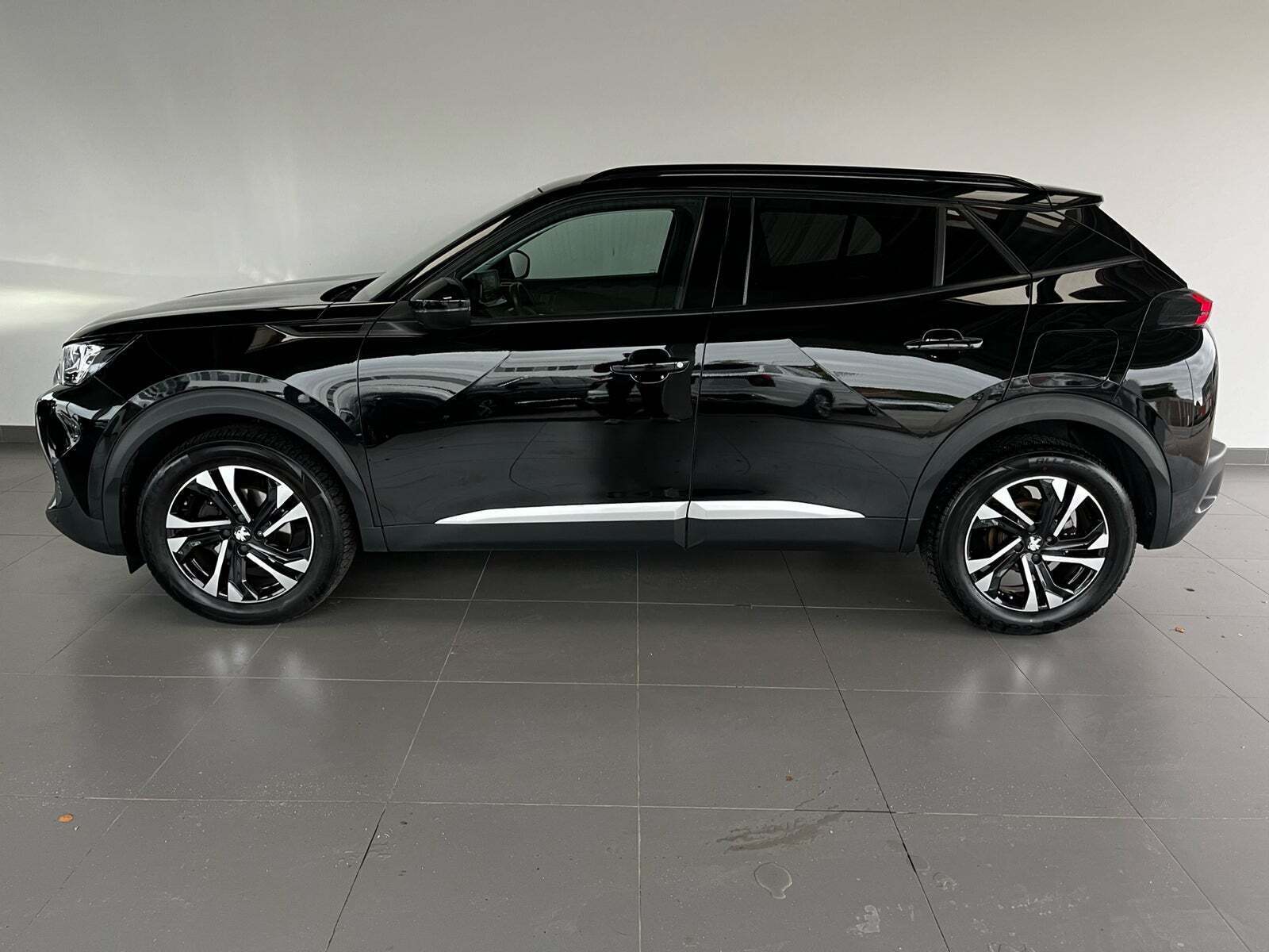 Peugeot 2008 1,2 PureTech 130 Edition:210+