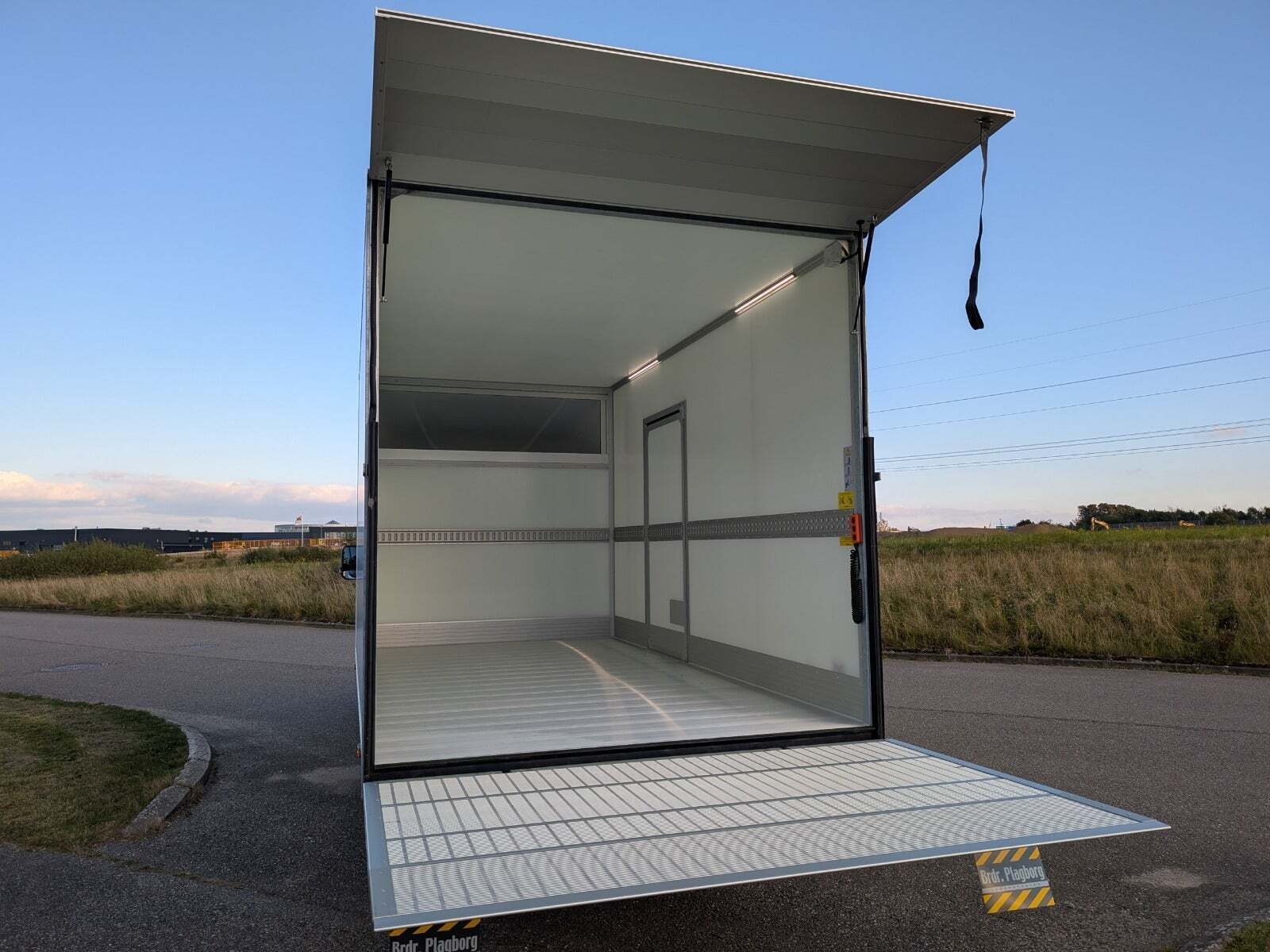 Hvid Renault Master V T35 fra 2025