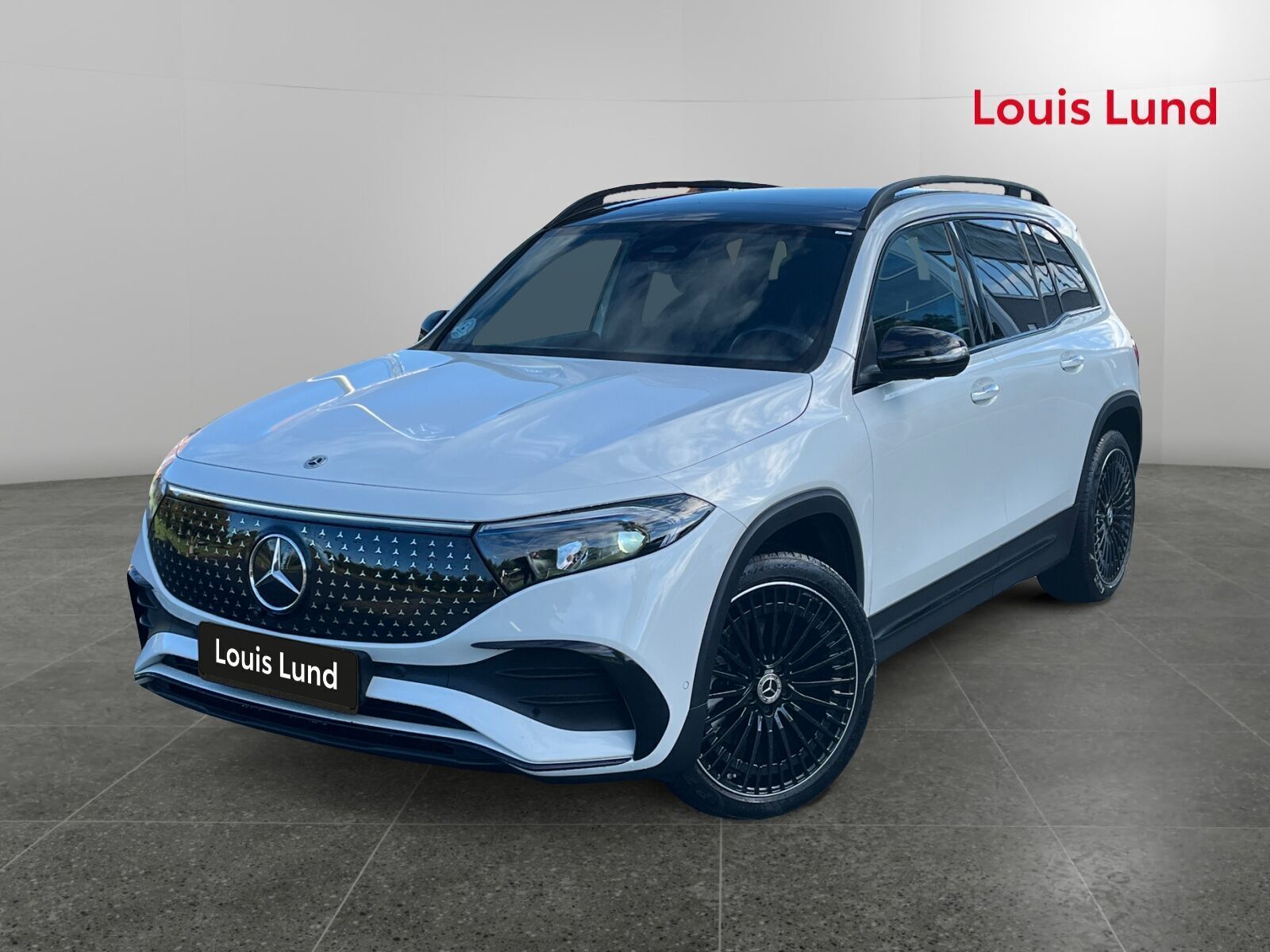 Hvid Mercedes EQB 300 fra 2024 set udefra