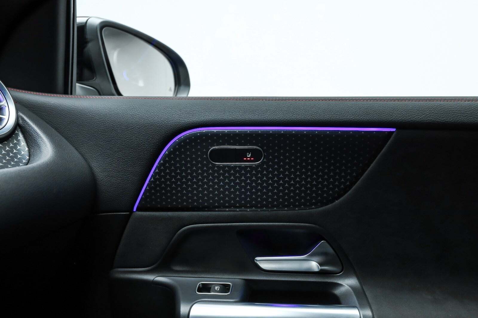 Sort Mercedes EQA250+ fra 2024