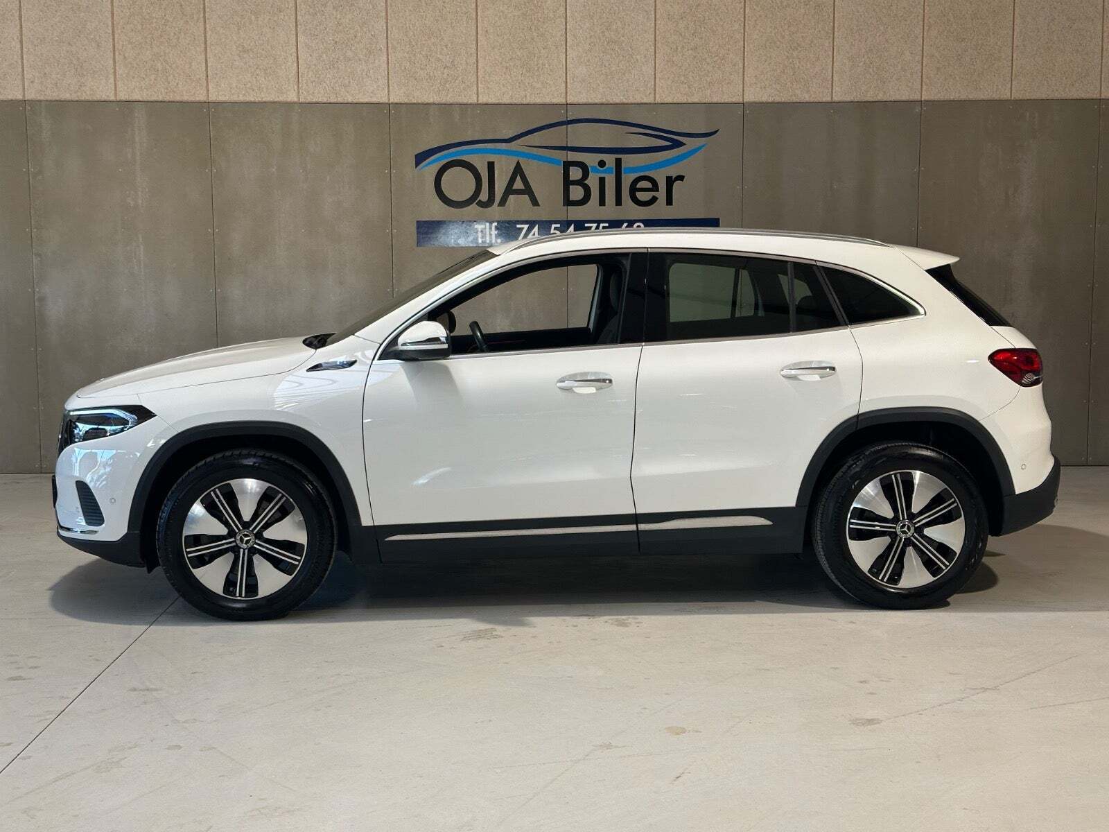 Mercedes EQA250 Electric Art