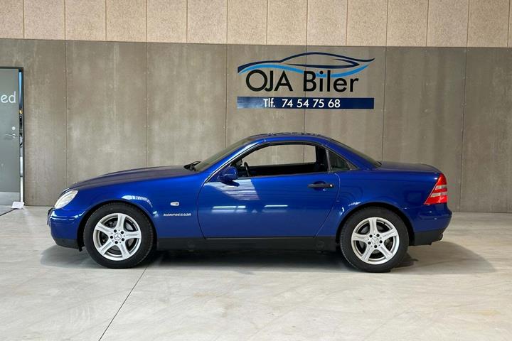 Blå Mercedes SLK230 fra 1999