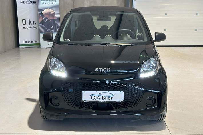 Sort Smart Fortwo fra 2021 set udefra