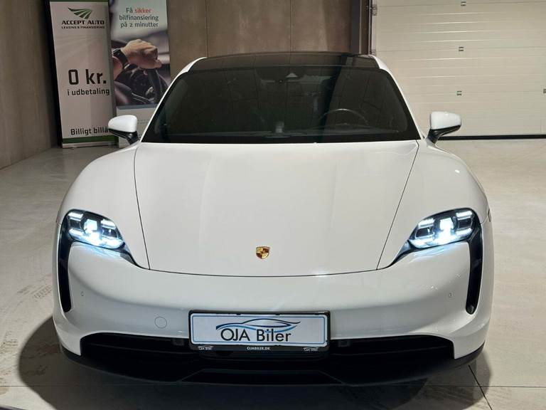 Porsche Taycan Performance+