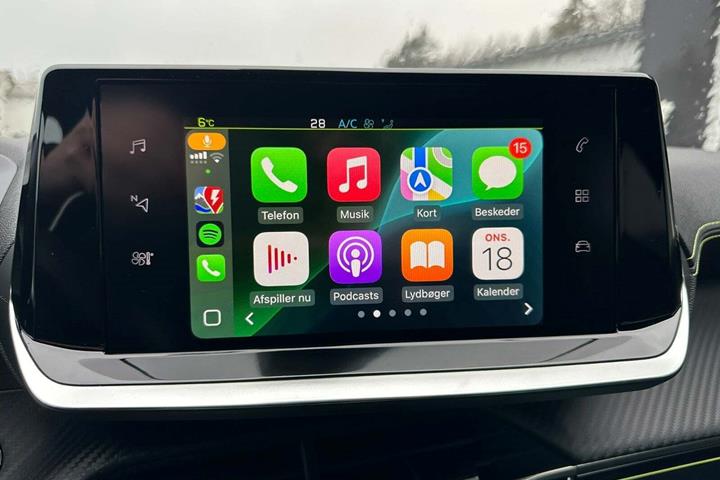Hvid Peugeot e-208 fra 2023