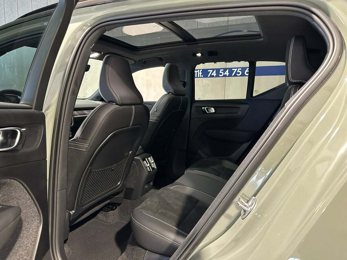 Grøn Volvo XC40 fra 2022