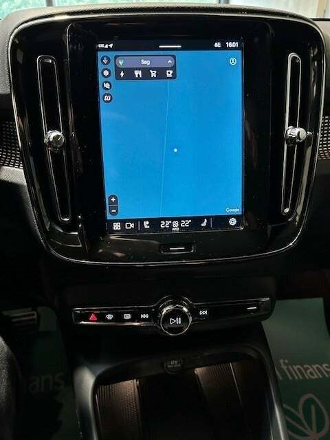Sort Volvo XC40 fra 2022