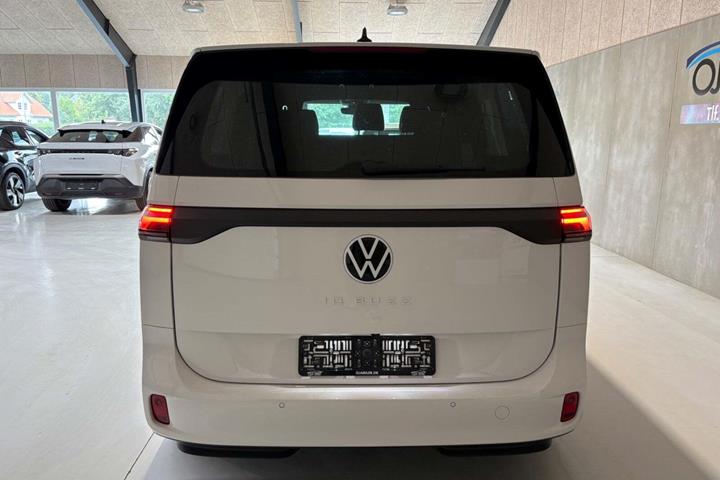 Hvid VW ID.Buzz fra 2025