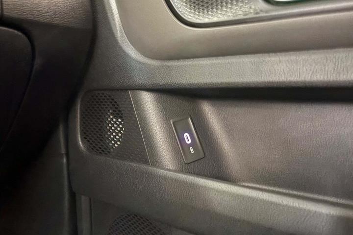 Hvid VW ID.Buzz fra 2025