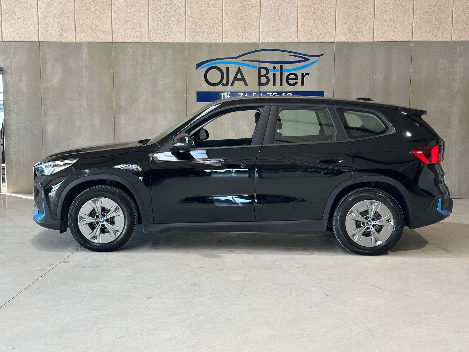 Sort BMW iX1 fra 2023