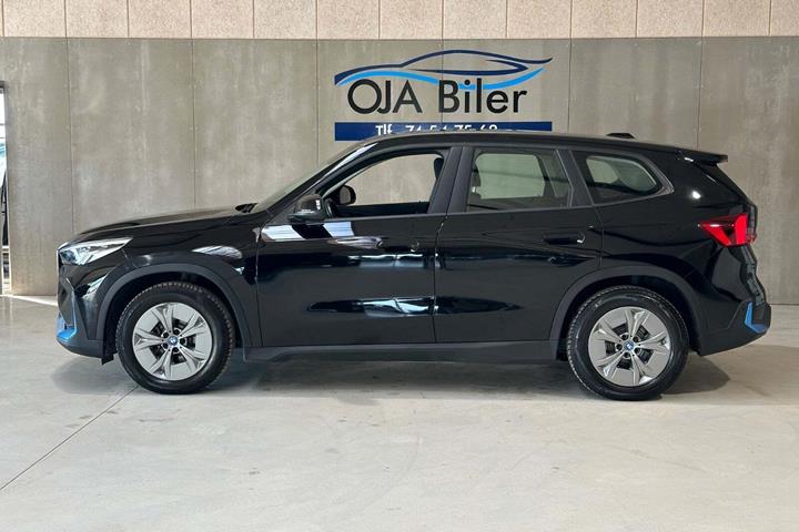 Sort BMW iX1 fra 2023