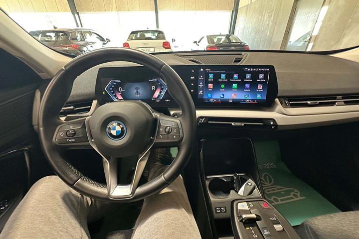 Sort BMW iX1 fra 2023