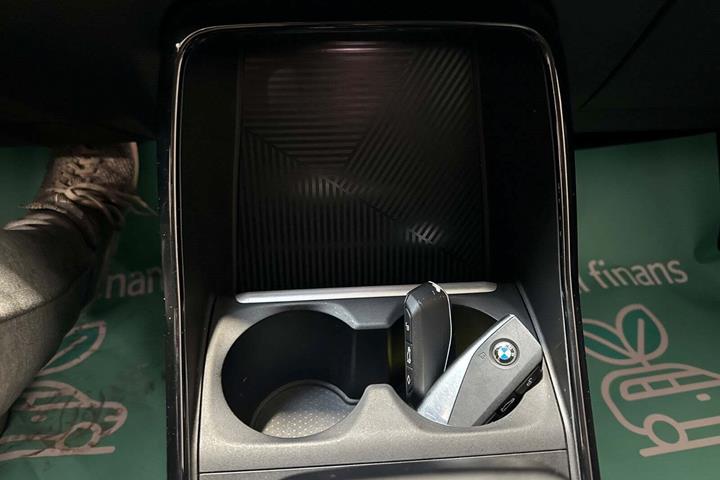 Sort BMW iX1 fra 2023