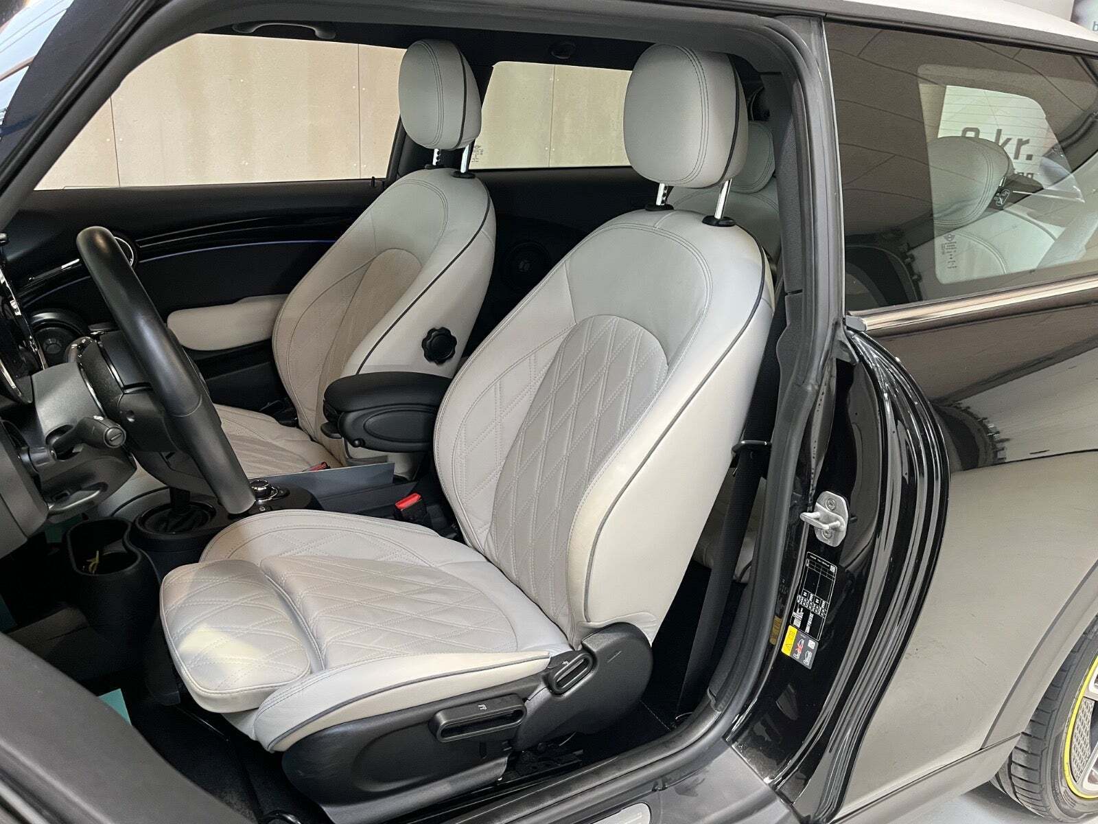 Mini Cooper SE Yours Trim