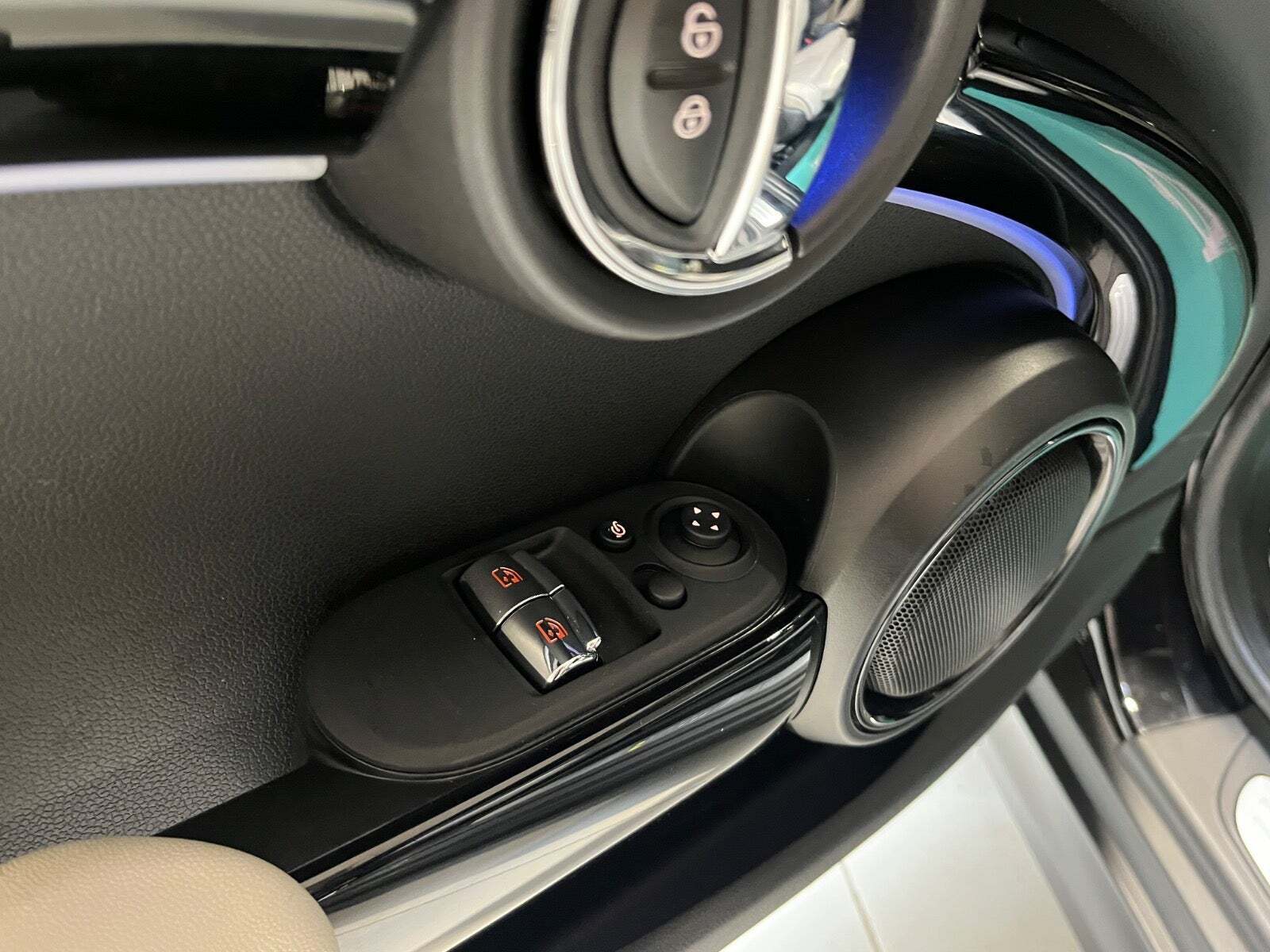 Sort Mini Cooper SE fra 2021