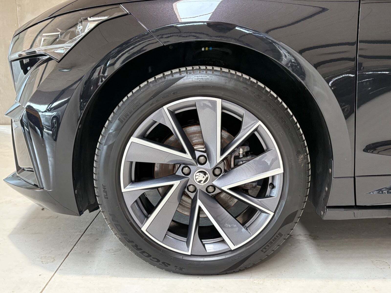 Sort Skoda Enyaq fra 2021