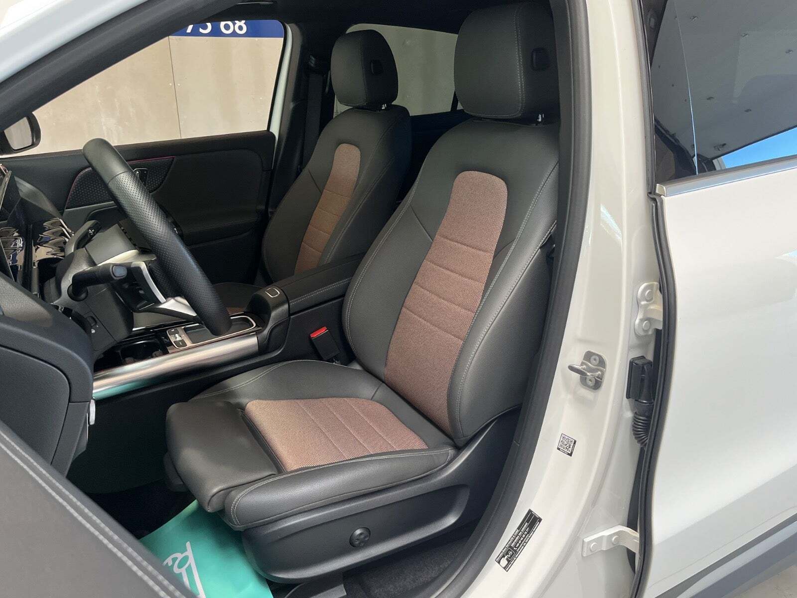 Mercedes EQA250+ Electric Art