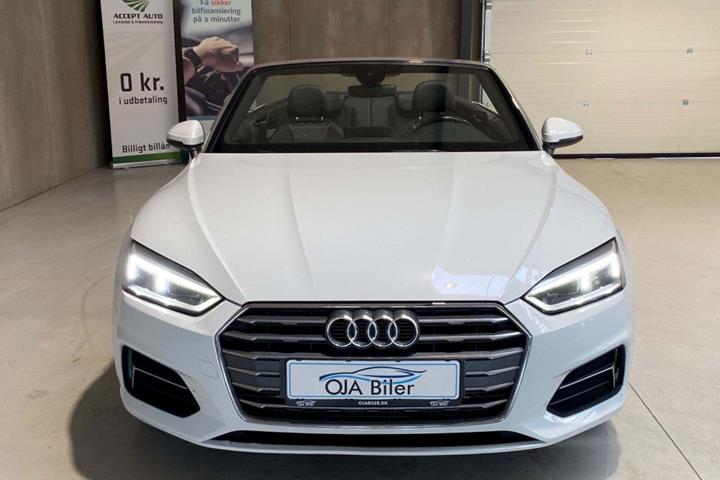 Hvid Audi A5 fra 2017 set udefra