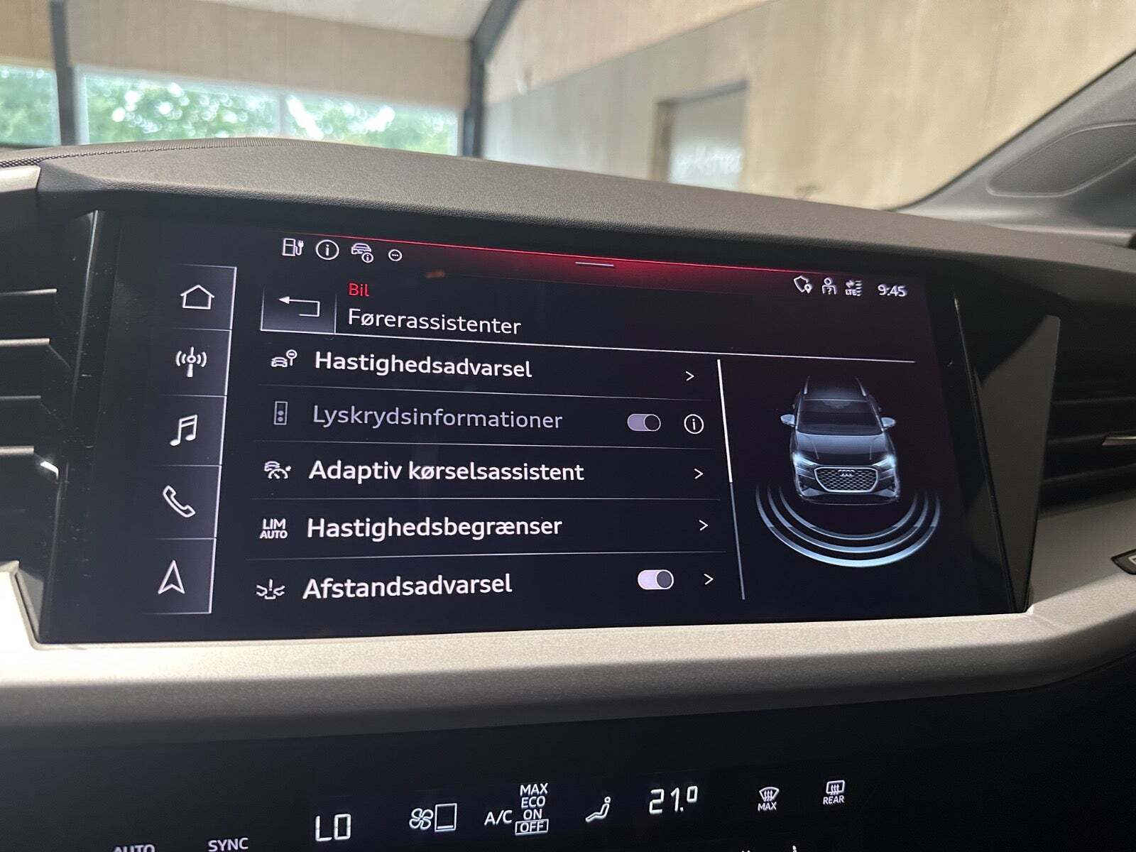 Sølv Audi Q4 e-tron fra 2023