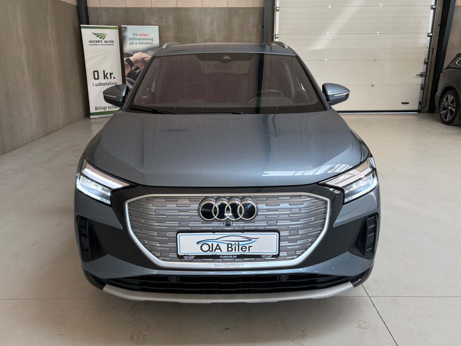 Blå Audi Q4 e-tron fra 2021