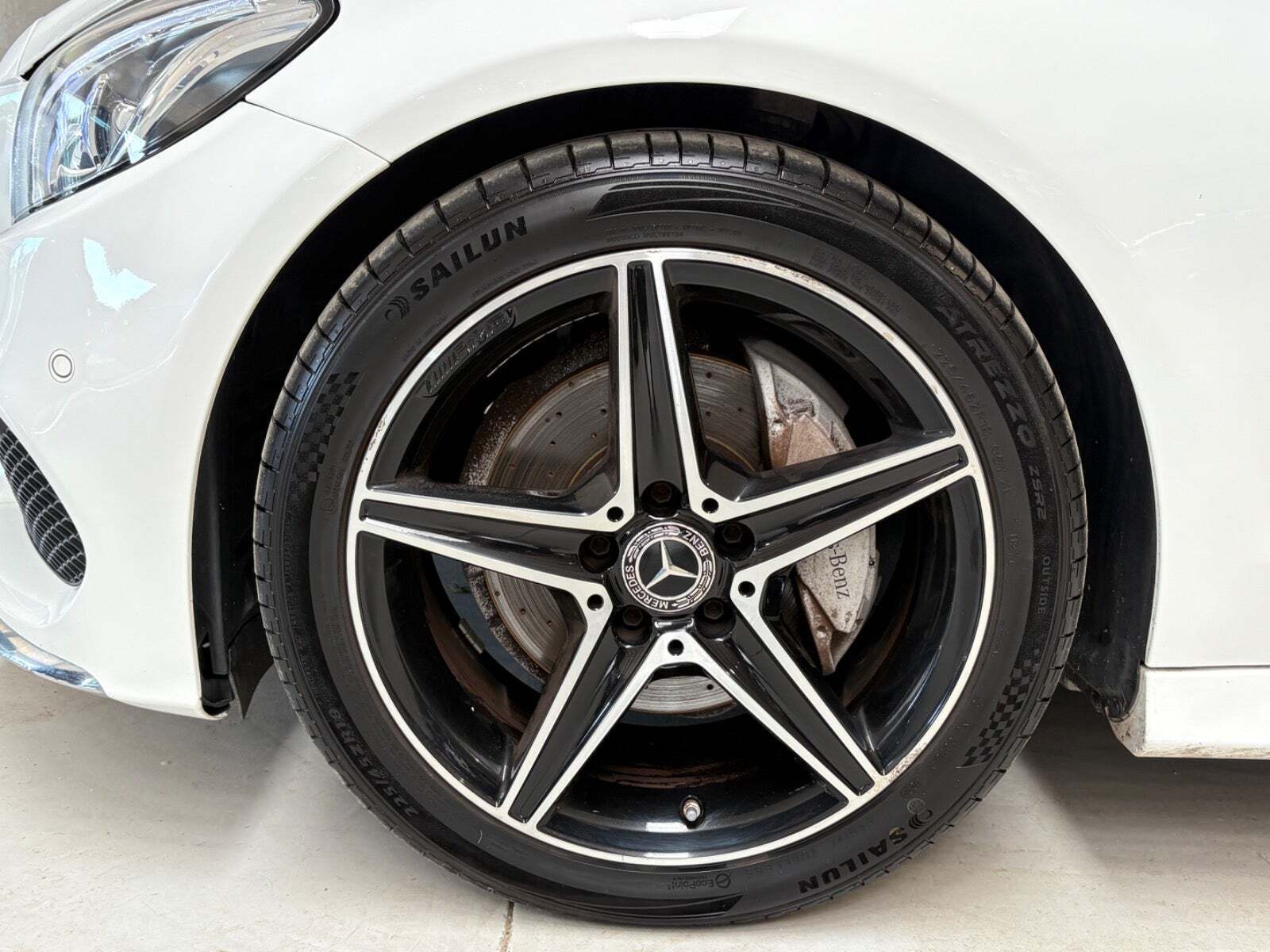 Hvid Mercedes C180 fra 2017