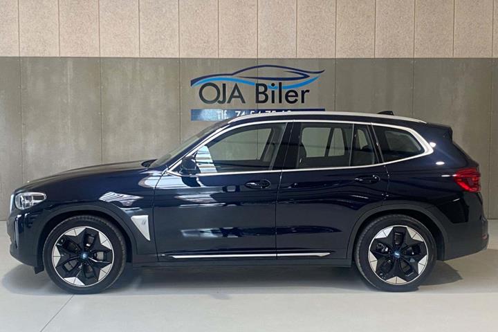 Sort BMW iX3 fra 2021